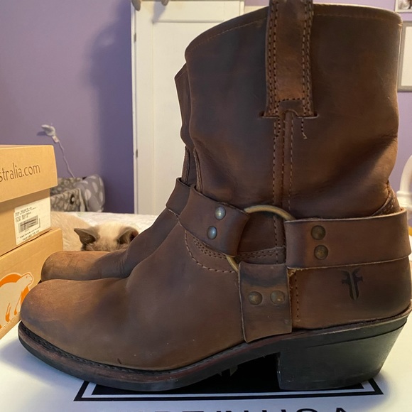FRYE Boots - Picture 2 of 5